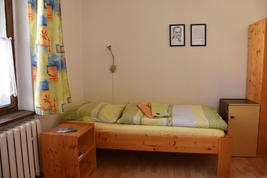 Pension Zur Wartburg Герліц Екстер'єр фото