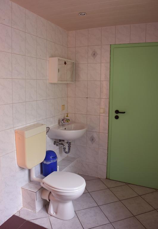 Pension Zur Wartburg Герліц Екстер'єр фото